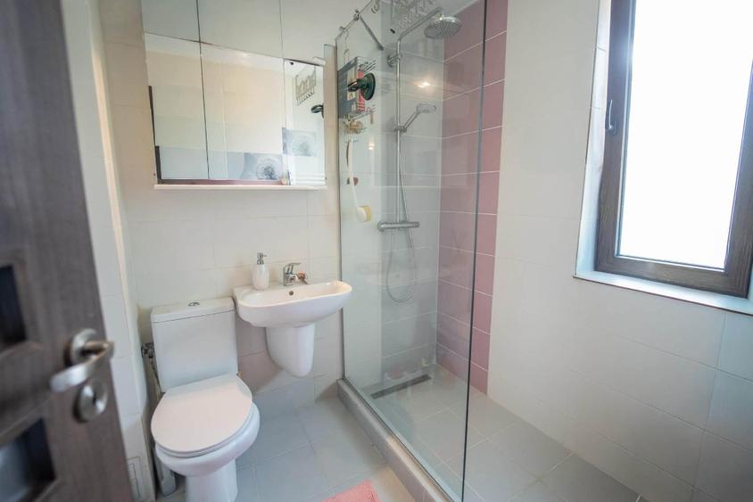 Casa individuala, P+M, complet mobilata , piscina si jacuzzi, comuna Berceni!