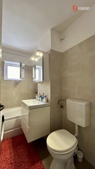 Apartament cu 2 camere, etaj 3 - zona Lipovei