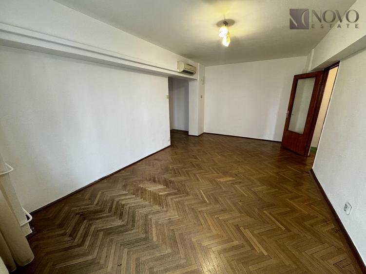 3 Camere | Mosilor | 2 Bai | 1982 | Balcon