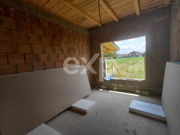 Casă P+pod, 100 mp utili, teren 892 mp – Bod, jud. Brașov 154900 Euro