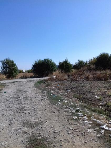 VANZARE TEREN URZICENI LA SOSEAUA DN2 POZITIE EXCELENTA