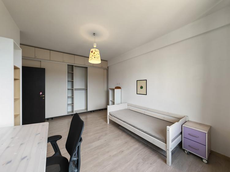 Apartament foarte spațios lângă Pădurea Băneasa | Spații de depozitare | Parcare