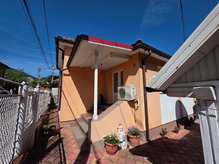 Vand casa zona Calugareni Deva