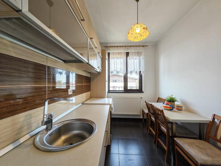 Apartament de 3 camere - Bucureștii Noi - Dămăroaia, pe strada Berveni
