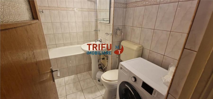 Apartament 3 camere de vanzare zona Centru