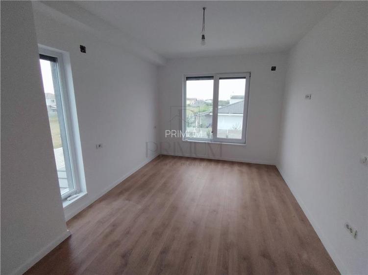 DUPLEX MODERN - ZONA CENTRALA - SEPARAT PRIN BAIE - GAZON SI SISTEM DE IRIGARE - 5