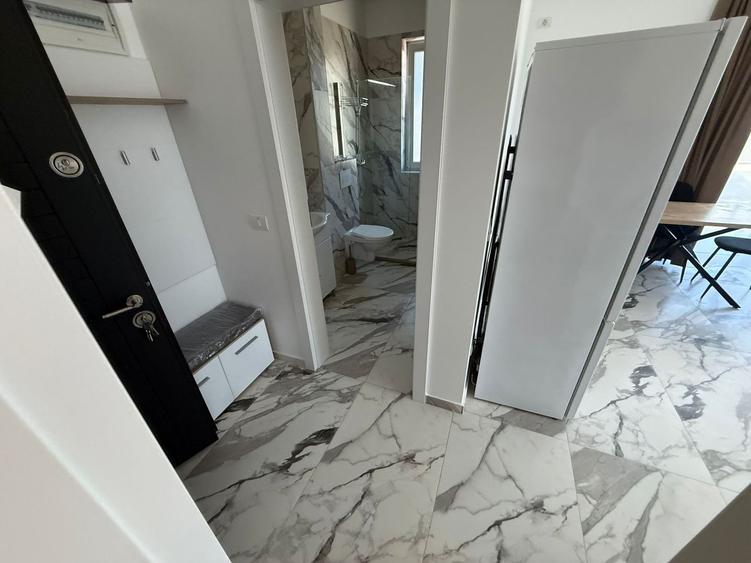 Apartament modern, prima închiriere, complet nou balcon generos