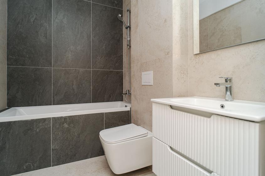 Intabulat, Apartament 3 camere, 2 bai, etajul 1