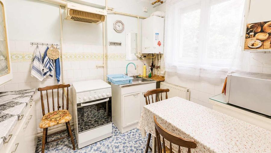 De vânzare apartament cu 2 camere, pe strada Horea