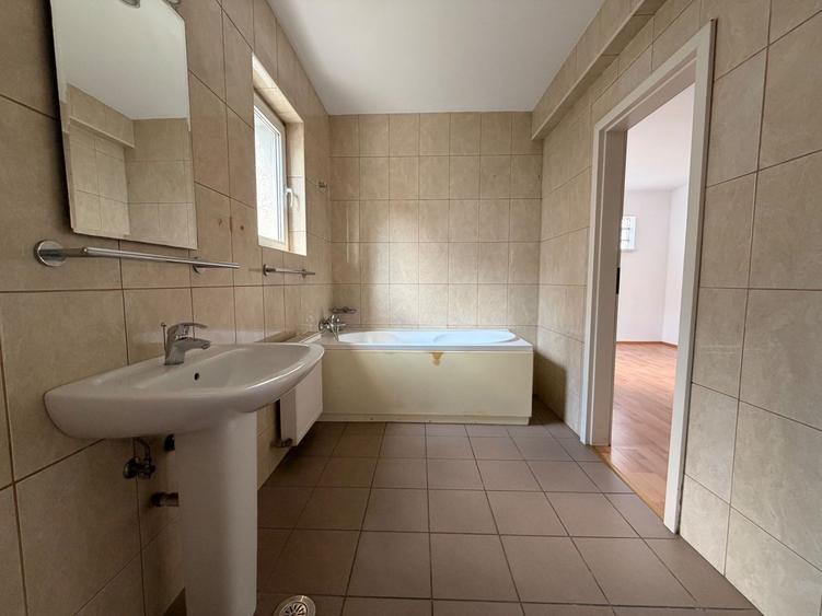 CASA + GARAJ | CURTE LIBERA