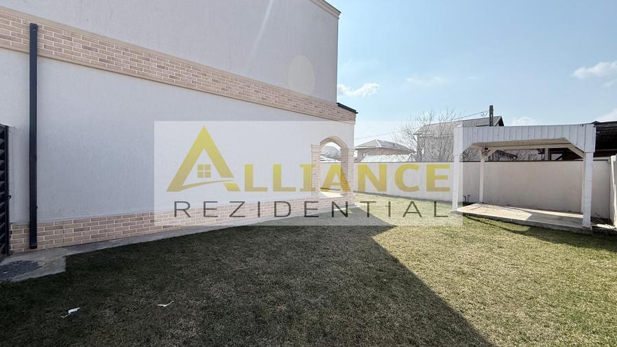 Duplex - 5 camere - 3 bai - 304 mp teren la intrare in comuna Berceni