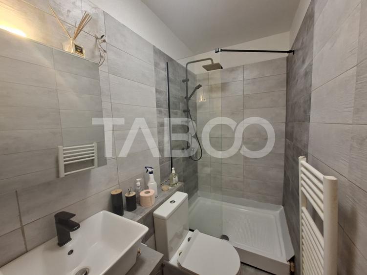 Apartament decomandat de vanzare 2 camere Strand etaj 4 acoperis