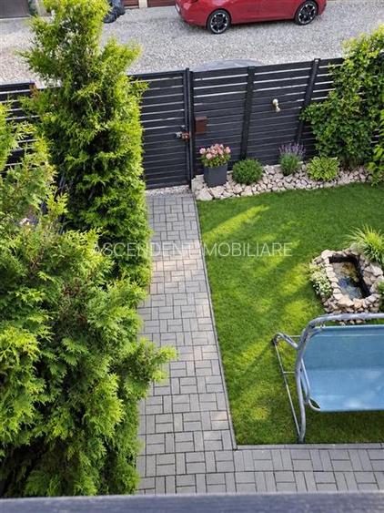 Casa tip duplex cu 3 dormitoare, curte, 3 locuri de parcare, 2 gradini, Ghimbav,