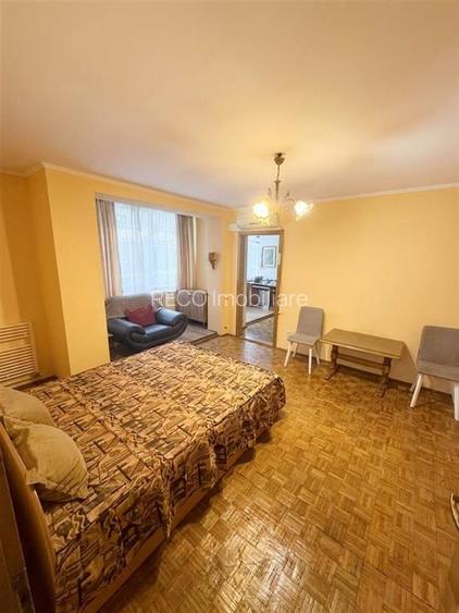 RECO Apartament X mare 2 camere zona foarte linistita Splaiul Crisanei - 2