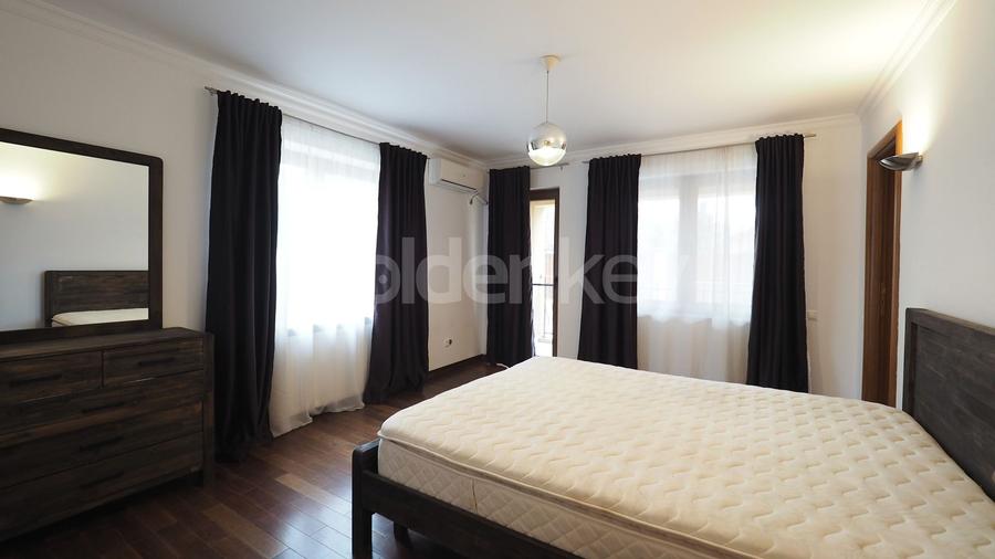 Vilă superba cu 8 camere, mobilata modern, piscina