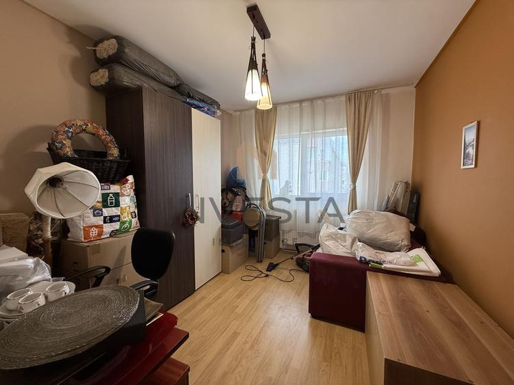 Apartament cu 3 camere de vanzare / cartier Intre Lacuri
