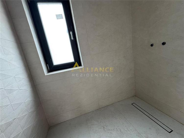 DUPLEX - 4 CAMERE 3 BAI - GATA DE MUTAT