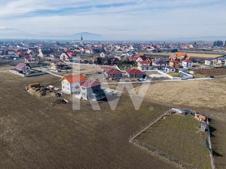 Teren intravilan 585mp Sânpetru, panoramă Lempes si padure, Comision 0%