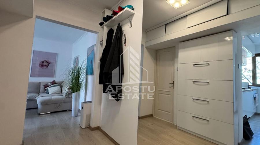 Apartament 2 camere renovat modern,, etaj 2/4 , zona Dacia
