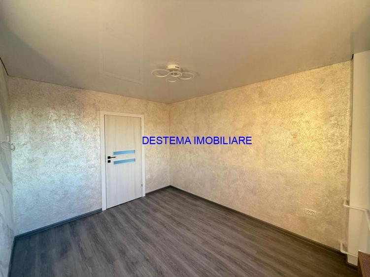 Garsoniera lux etaj 3, superba.