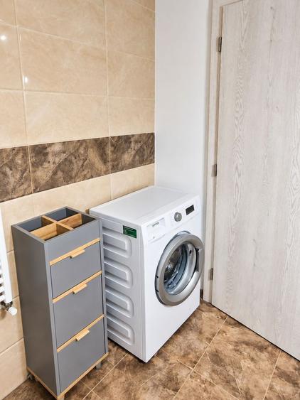 Giroc-Unitatea Militara | Etaj 1 | Balcon | Parcare | Disponibil imediat