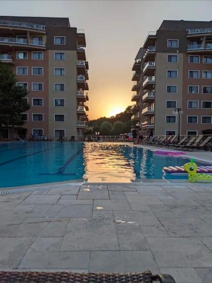 APARTAMENT CU VEDERE DIRECTĂ SPRE PĂDUREA BĂNEASA | PISCINĂ