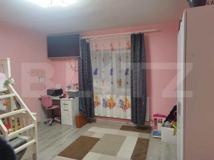 Casa cu 2 camere,baie, bucatarie,anexe.pivniță teren 1000 mp