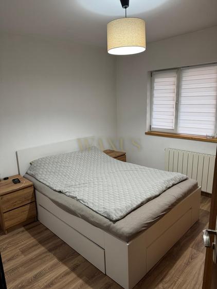 Apartament 2 camere, decomandat, dublă orientare, etaj 3, zona centrală