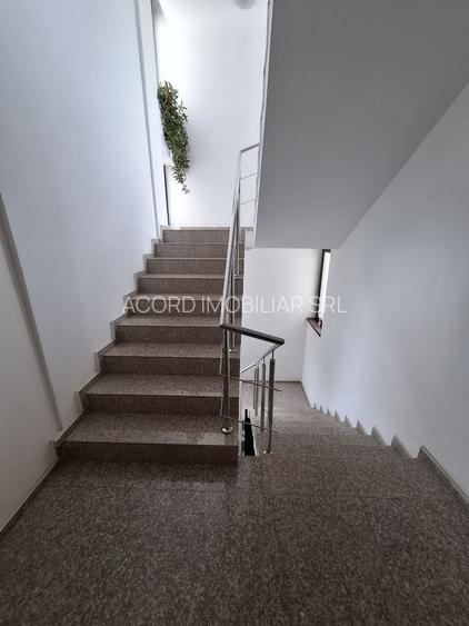 Apartament cu trei camere și loc de parcare în bloc nou din cartierul Km4 - 14