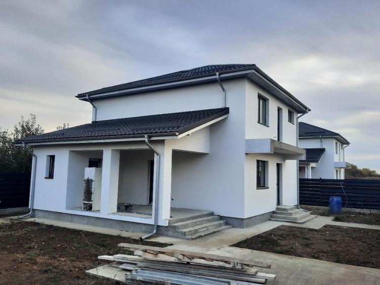 FARA COMISIOANE casa cu 4-5 camere P+1+pod terasa camera tehnica la cheie
