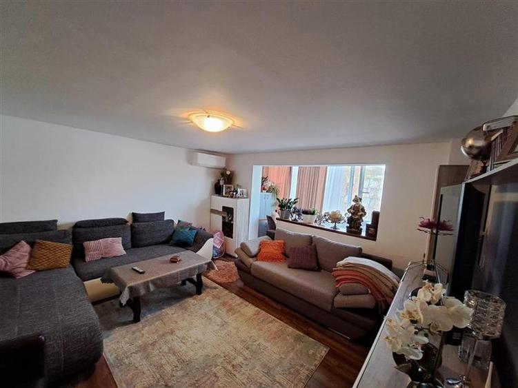 Apartament 3 camere, centrala termica, decomandat, 65 mp, 2 bai, Complex Student