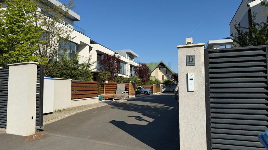 REV2005769 Vile Finalizate Exclusiviste Langa Lac l Complex Rezidential