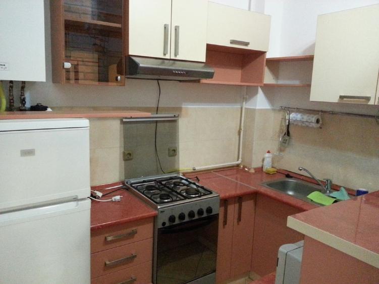 Inchiriez apartament 1 camera cu parcare subterana