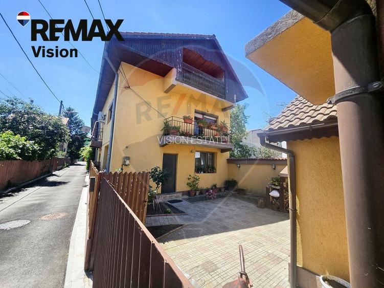 Oportunitate Unică în Centrul Craiovei Casă cu 5 Camere și Garaj - 2