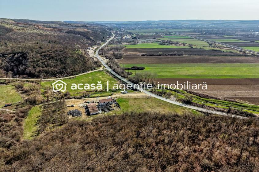 1,2 ha teren comercial/industrial cu hale in Baratca Paulis Arad