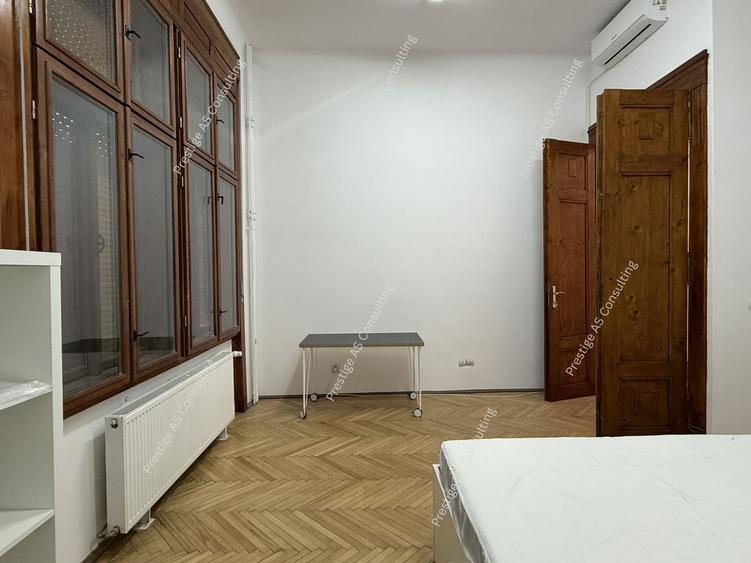 Apartament Patrimonial 150 mp | Balcon cu vedere directa spre Piata Victoriei