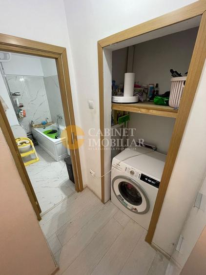 Ultracentral - 3 camere - 2 bai - etaj 3/4 - renovat + Boxa subsol