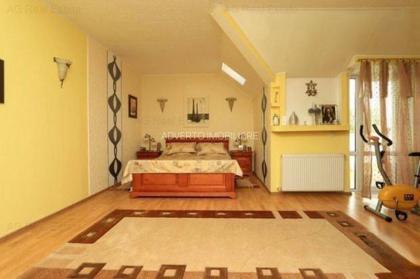 Vilă spațioasă de vânzare cu 7 camere în comuna 1 Decembrie - 16