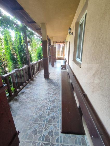 Pensiune 12 camere, 1500 mp teren, Sucevita