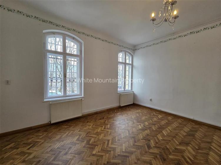 Birou superb renovat in Centrul Istoric Brasov - 3