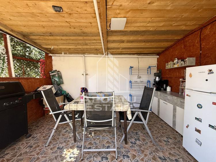 Casa cu 5 camere de vanzare, acces auto, zona Lunei Timisoara