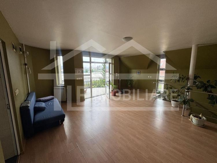 Vila cu 6 camere, 420mp, teren 720mp, parcari, Zona Shopping City