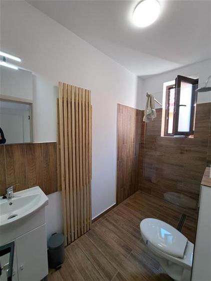 Casa tip duplex, 130 mp utili, situata in cartierul Dambul Rotund!
