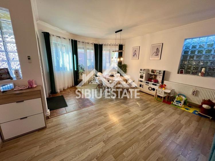Casa moderna pe un nivel cu curte spatioasa in Sura Mare - 8