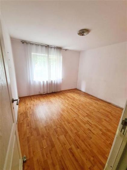 Apartament 3 camere, 2 bai, Astra- Carpatilor