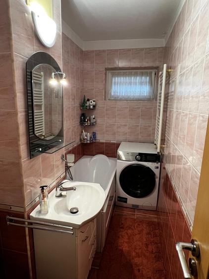 Spatios, bucatarie mobilata si utilata,