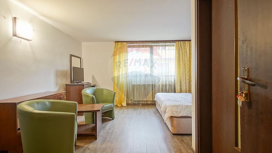 Casă / Vilă cu 12 camere de vânzare în zona Astra - 8
