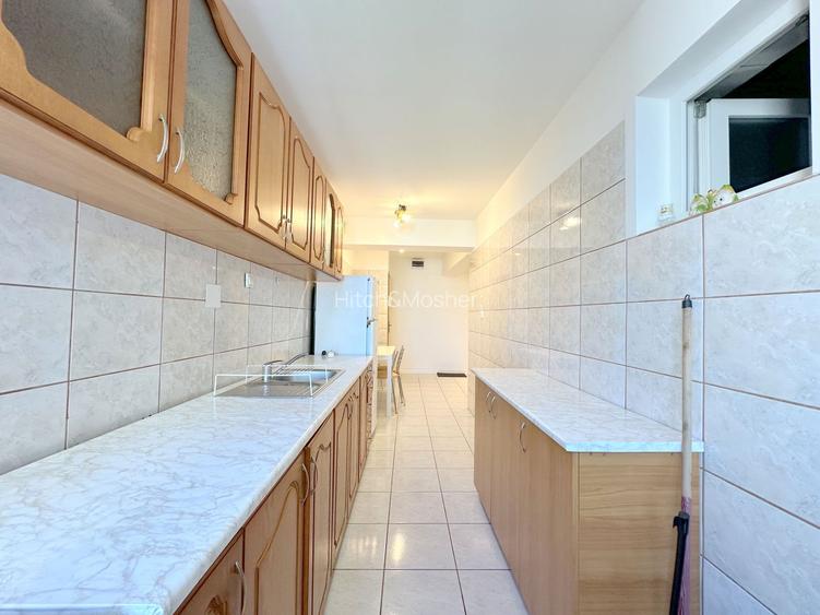 Apartament 3 camere, zona Dacia