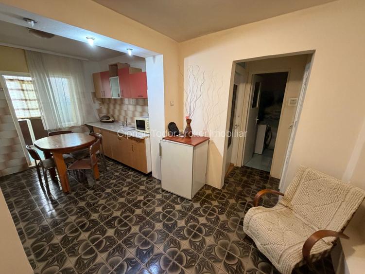 Apartament 2 camere, decomandat - zona Ampoi 3 - 2