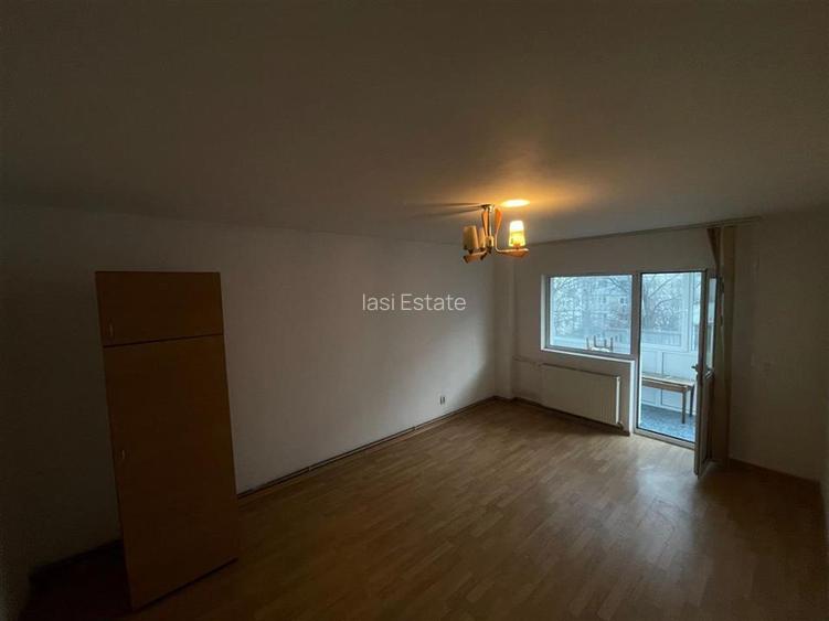 Apartament 3 camere Dacia - Decomandat